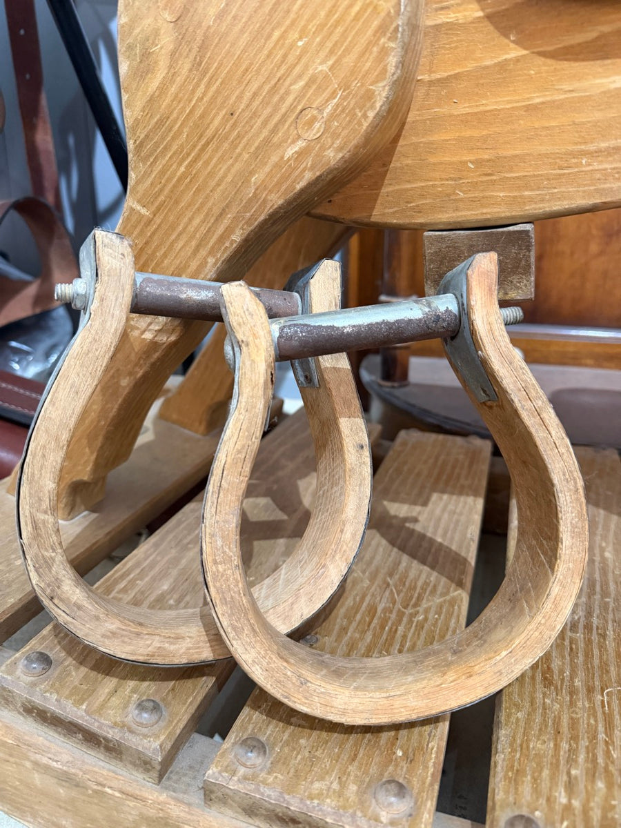 Wooden Oxbow Stirrups 1.5 in. Tread      STR1131