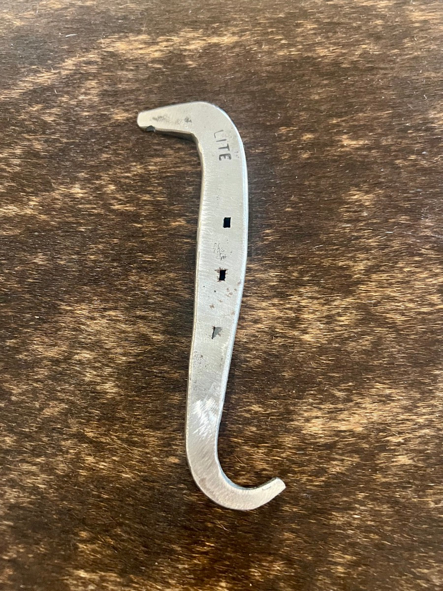 Hand Forged Horse Head Horse Shoe Hoof Pick     HTA1119