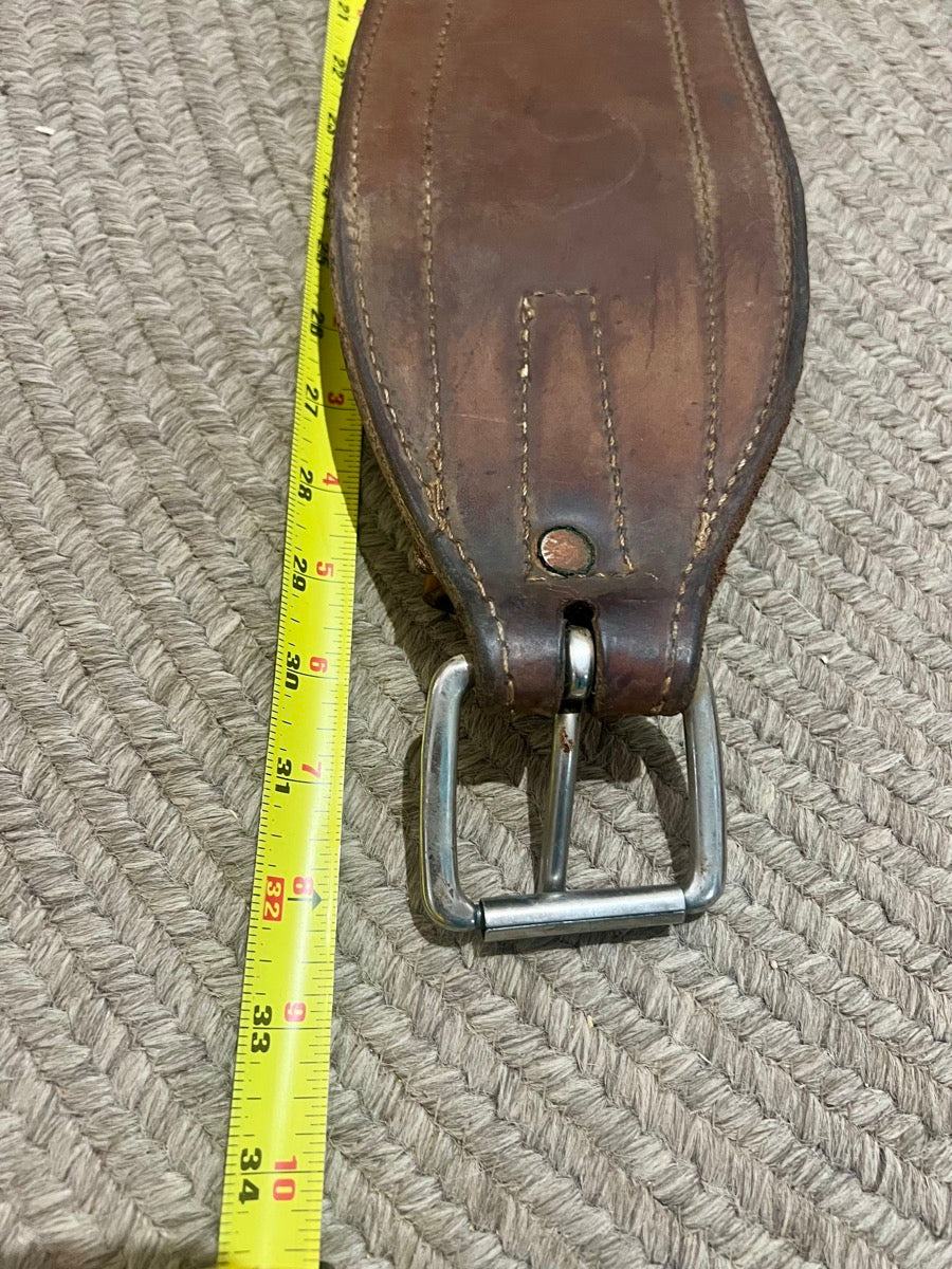 Scalloped Leather Flank Cinch    CN1128