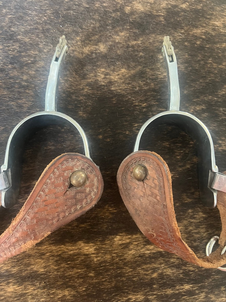 Metalab Wide Band Curved Shank Western Horse Cowboy Rodeo Spurs and Spur Straps     SPR1117