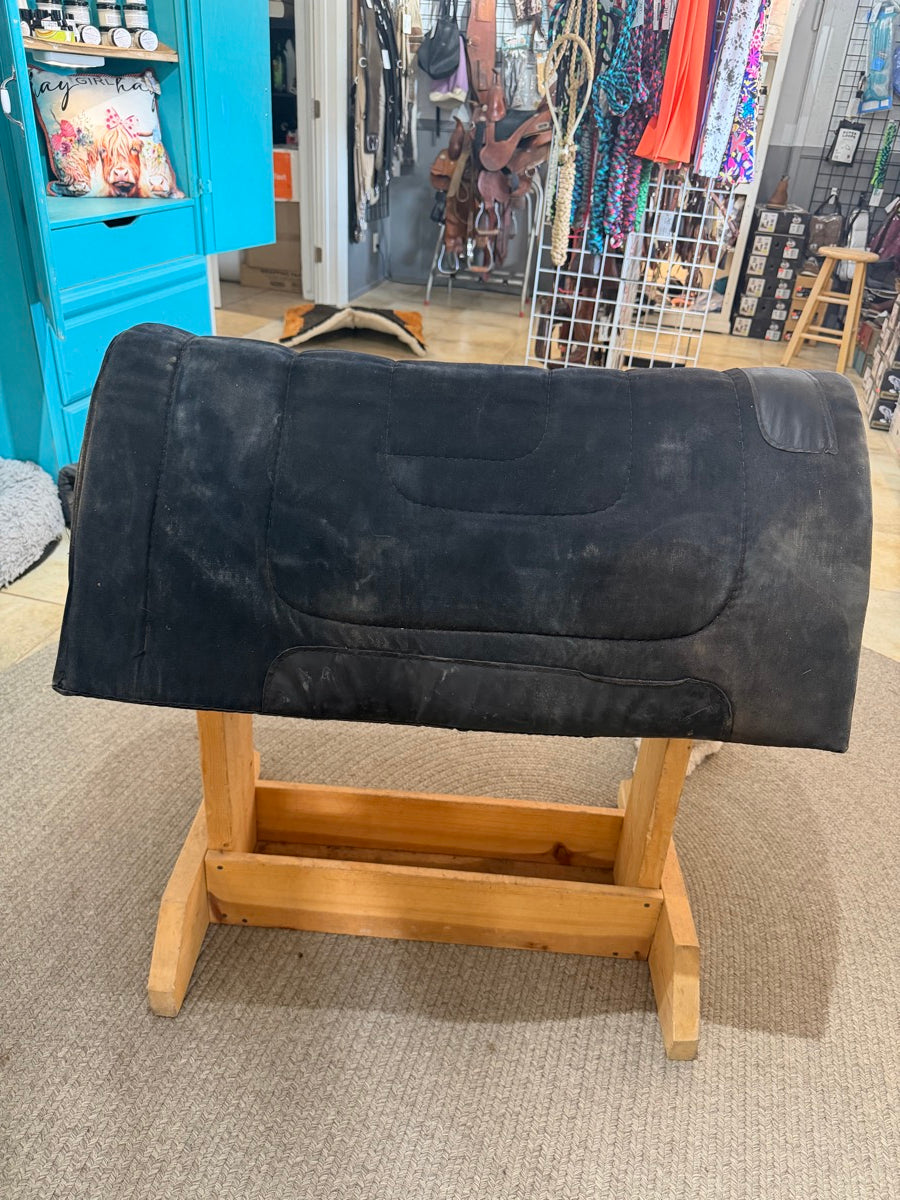 32" x 1" Black Canvas Western Saddle Pad      SP1169