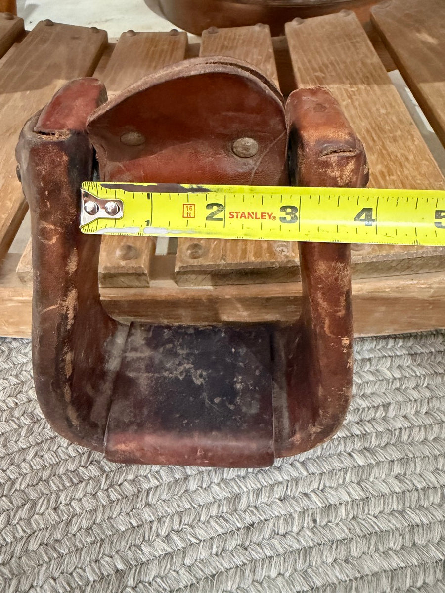 Fallis Custom Saddlery Leather Stirrups      STR1133