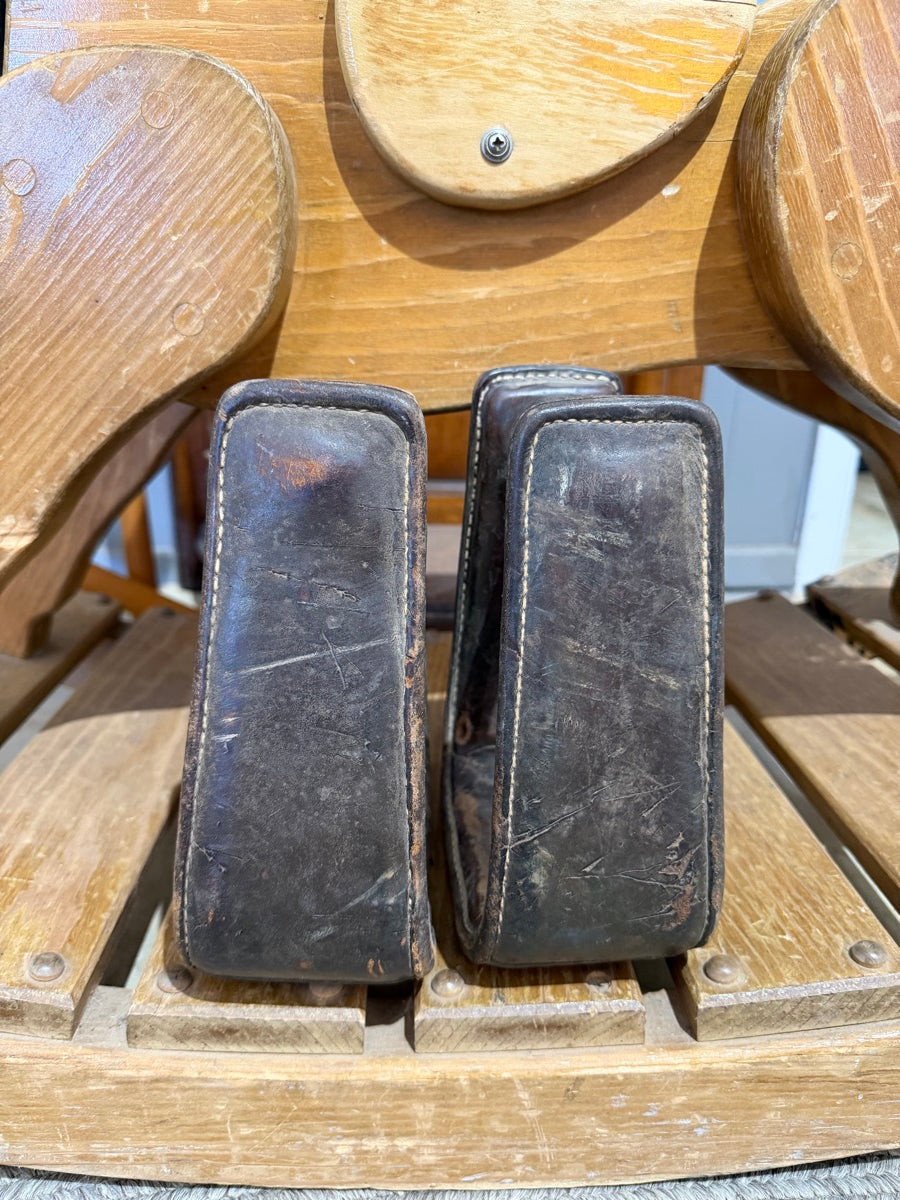 Leather Roper Stirrups     STR1136