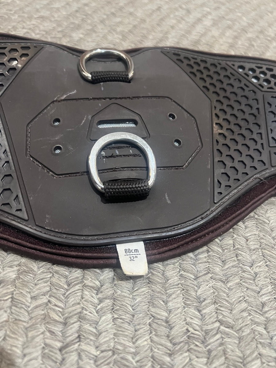 32 in Professionals Choice Chocolate Contoured VenTECH Cinch    CN1141