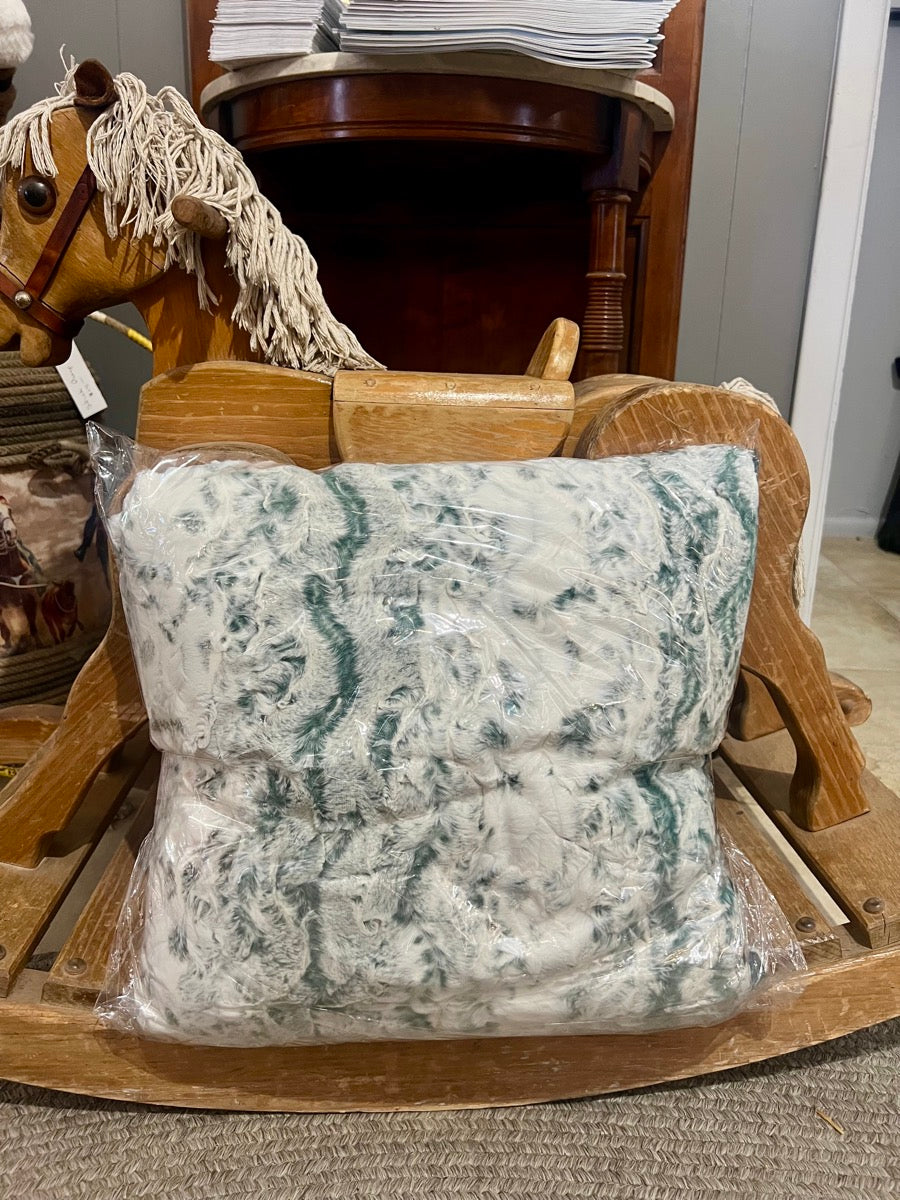 Spruce Snowy Owl Minky Luxe Cuddle Throw Blanket     MB1119