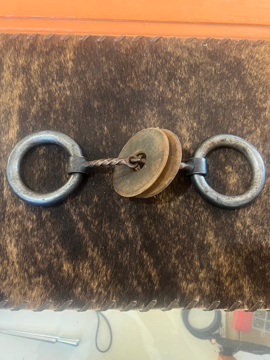 Heavy Ring Twisted Wire Snaffle Bit      B1187