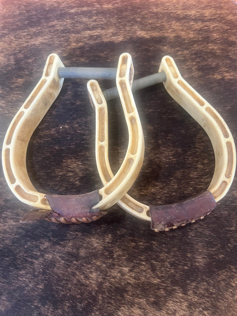Oxbow Stirrups   STR1118